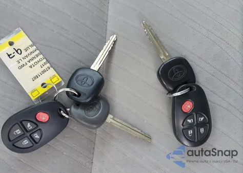 2017 Toyota Sienna Le 8 Passenger from USA, damaged, VIN 5TDKZ3DCXHS834404